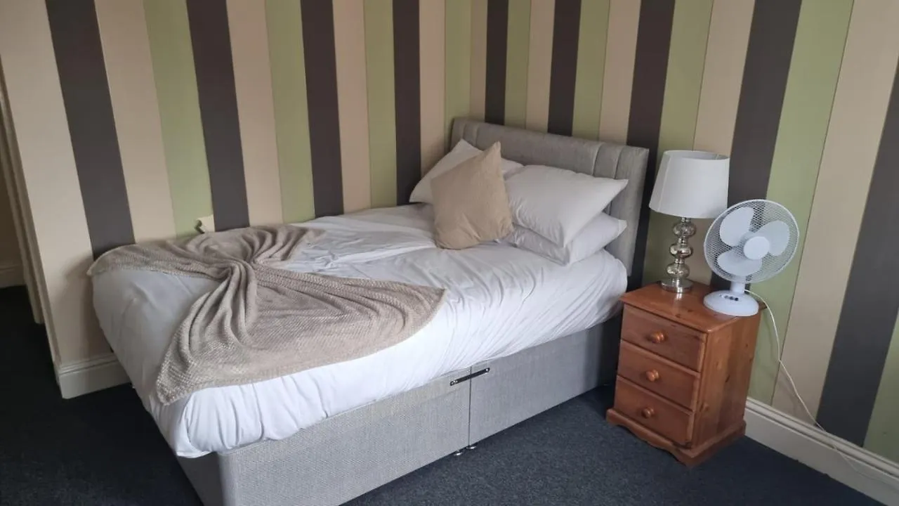 Cefn Mably Bar And Rooms Cardiff 0*,